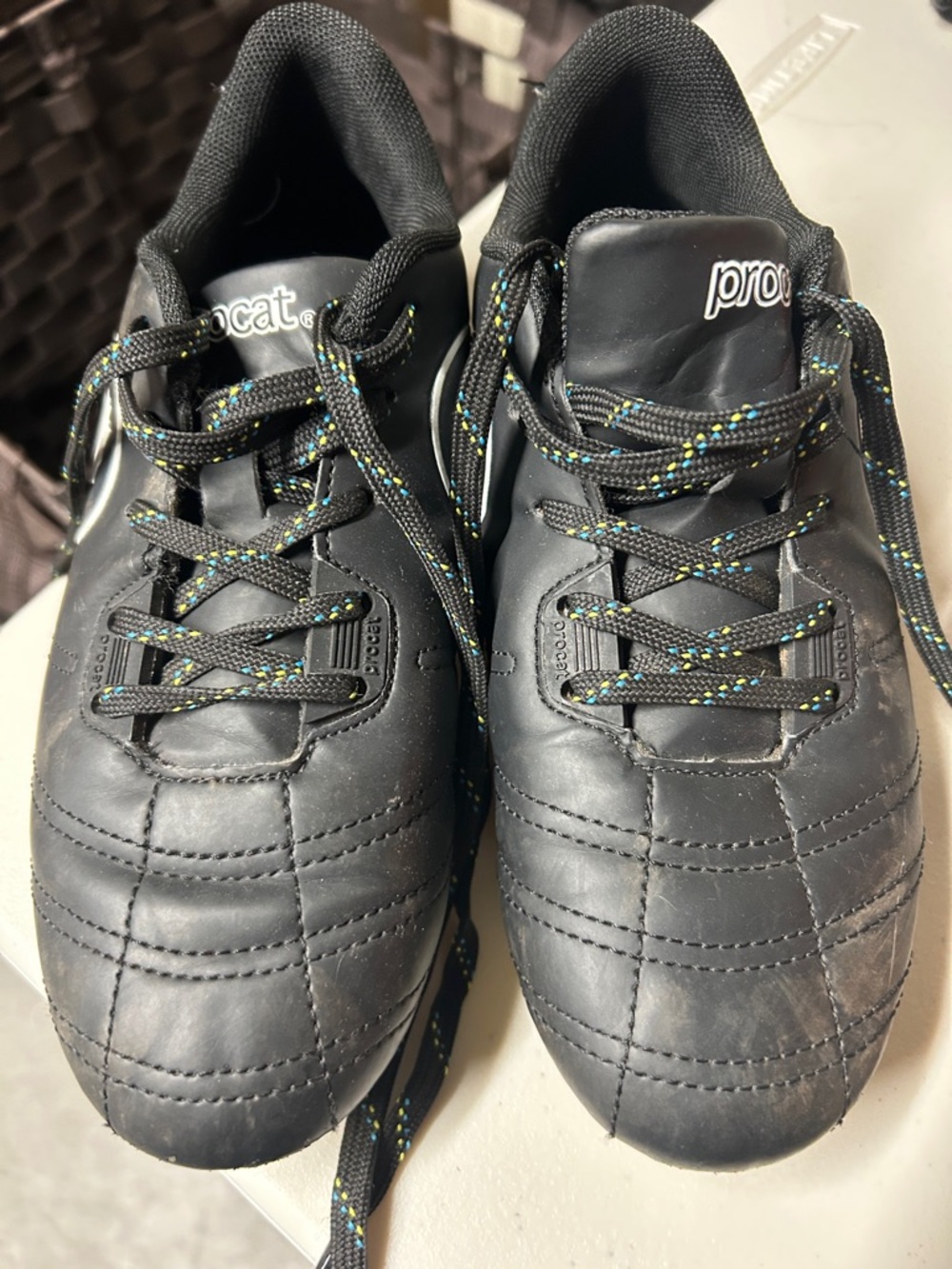 Puma Black Sneakers with Multicolor Speckled Laces